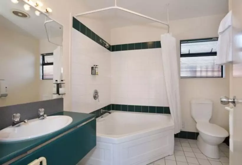 Pavilion Motel & Conference Centre