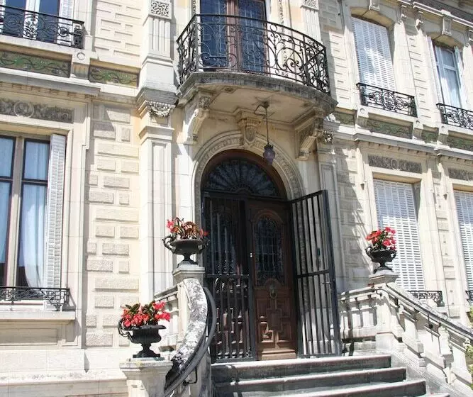 پانسیون Villa Primerose