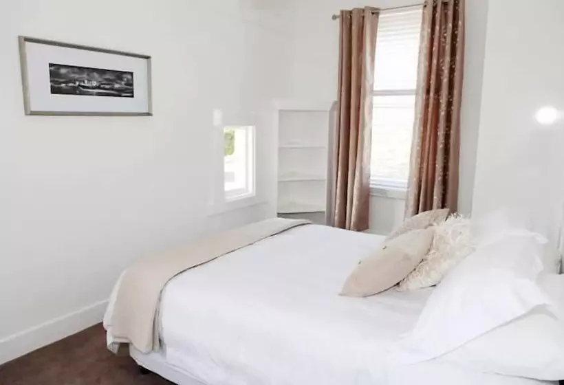 Albany Central Apartments