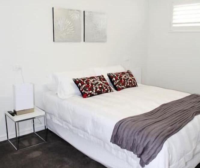 Albany Central Apartments