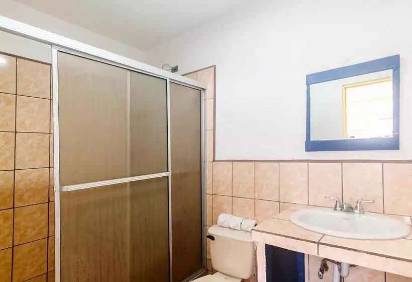 旅馆 La Hacienda Rooms & Food