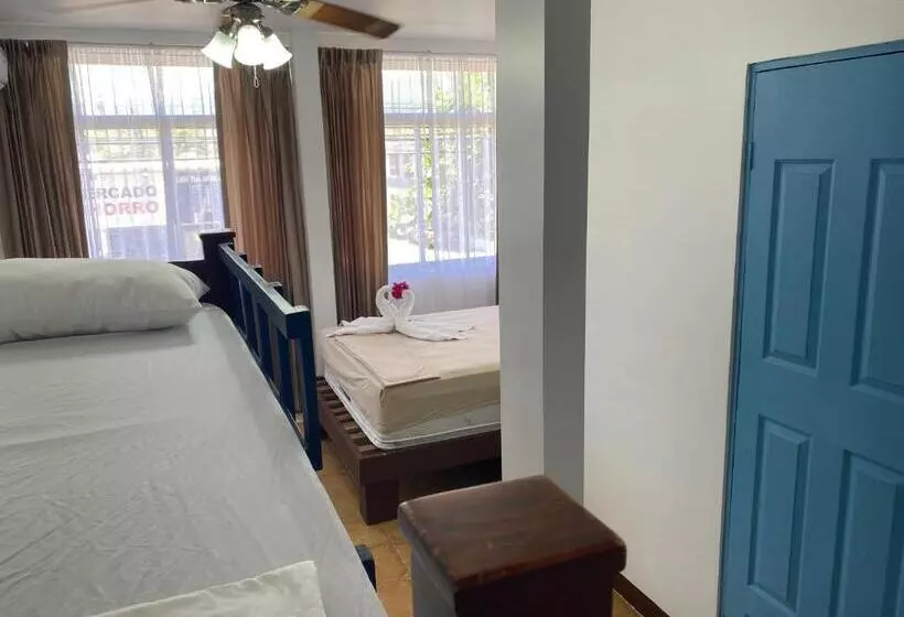 旅馆 La Hacienda Rooms & Food