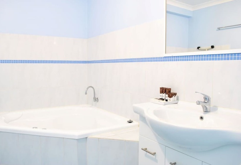 Driftwood Apartments