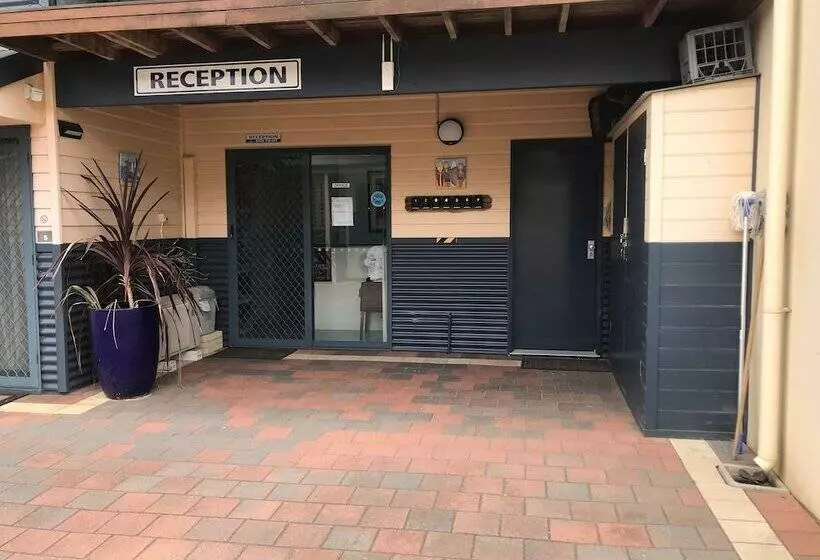 Driftwood Apartments