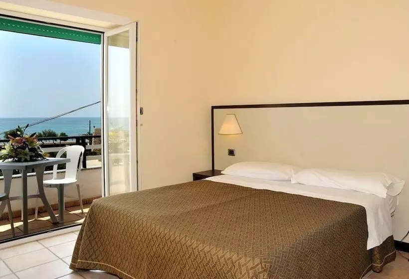 Отель Cala Saracena Resort