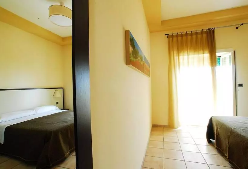 Отель Cala Saracena Resort