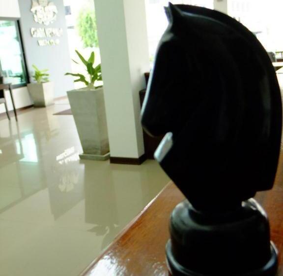 Отель Chada Veranda