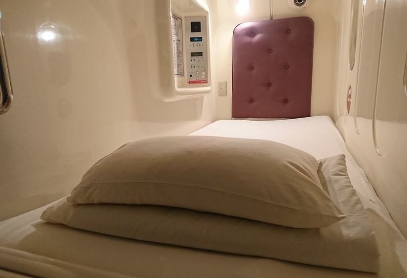 מלון כמוסות Sauna & Capsule Spadio