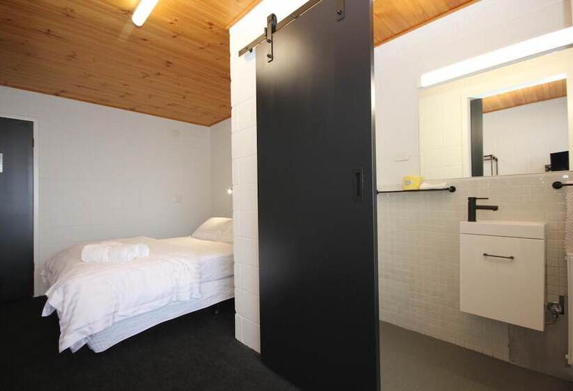 فندق Falls Creek