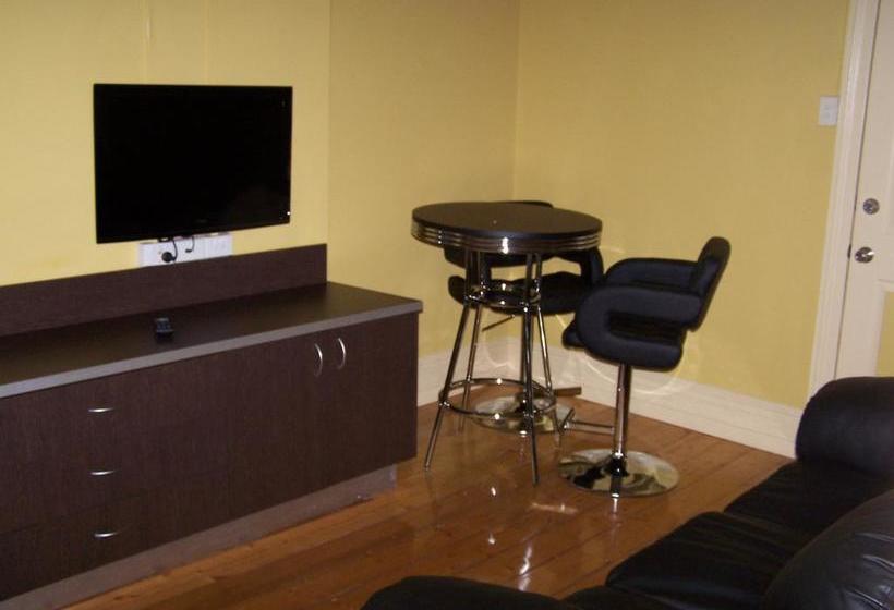 בית מלון כפרי Moondyne Joe's