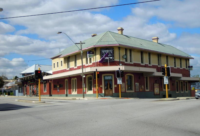 בית מלון כפרי Moondyne Joe's