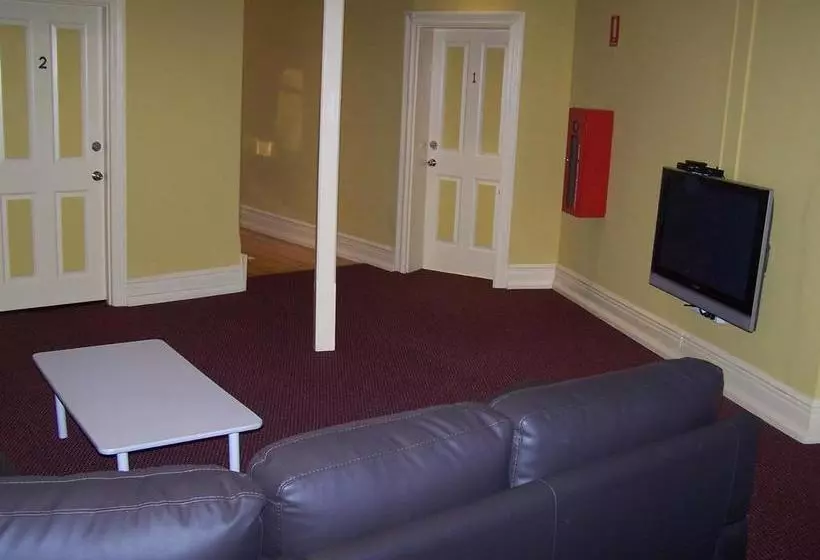 هتل Moondyne Joe's