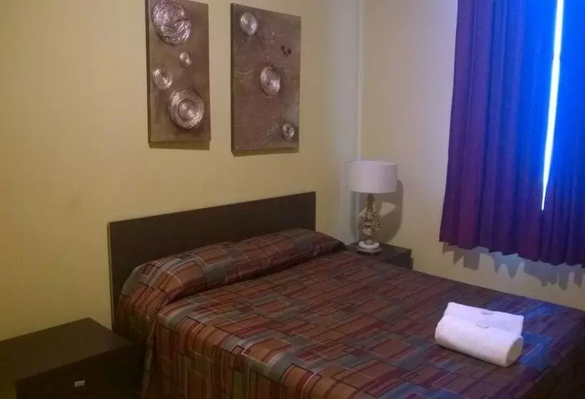 هتل Moondyne Joe's