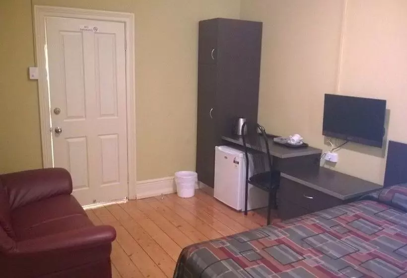 هتل Moondyne Joe's