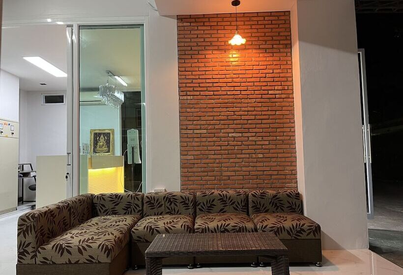 בית מלון כפרי Papangkorn House