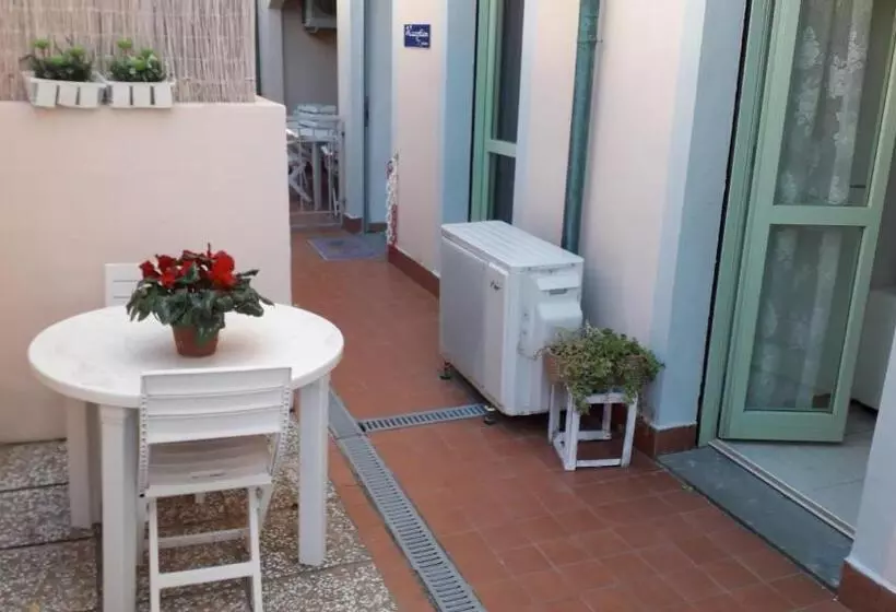 هتل Appartamenti Onda Etrusca