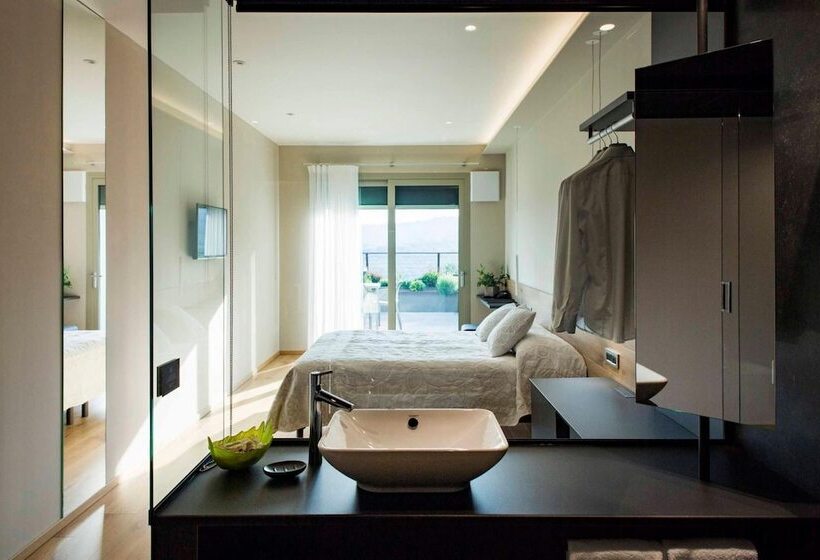 ホテル Ristorante La Rosina