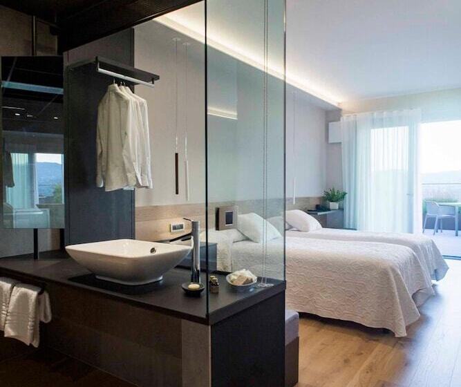 ホテル Ristorante La Rosina