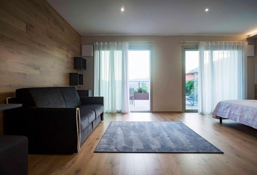 ホテル Ristorante La Rosina