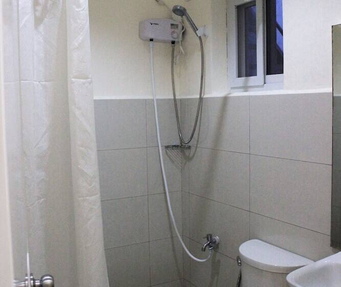 Hotel Travelbee Capitol Inn