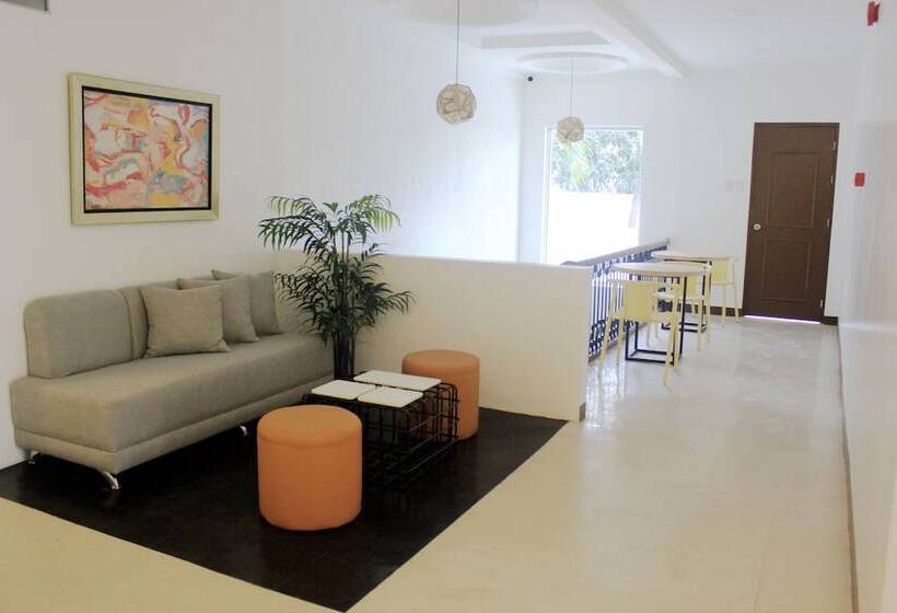 Hotel Travelbee Capitol Inn