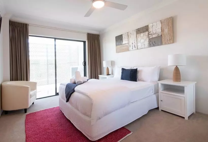 Manly Surfside Holiday Apartments