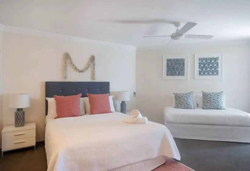 Manly Surfside Holiday Apartments