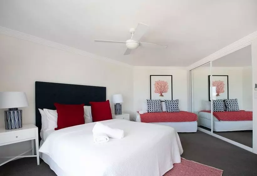 Manly Surfside Holiday Apartments