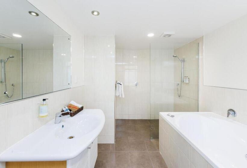 מוטל Fitzherbert Regency Motor Lodge