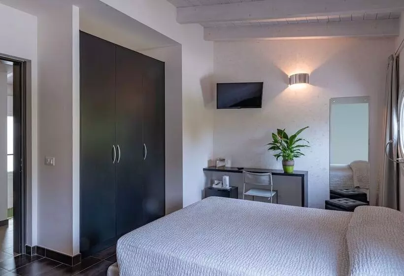 پانسیون Anima Mundi