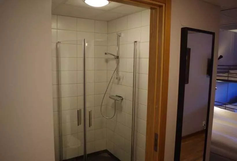 Spoton Hostel & Sportsbar