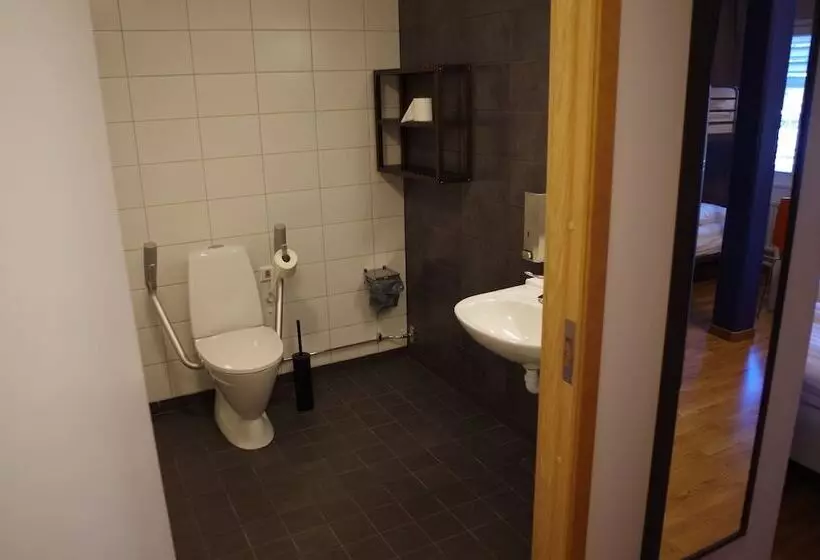 Spoton Hostel & Sportsbar