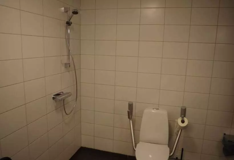 Spoton Hostel & Sportsbar