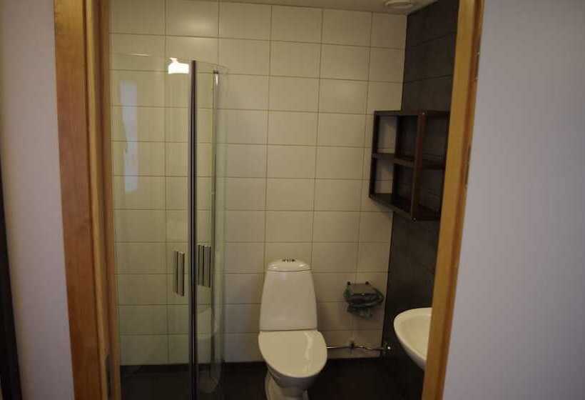 Spoton Hostel & Sportsbar