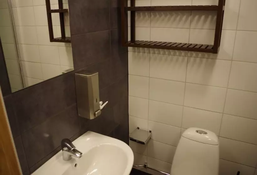 Spoton Hostel & Sportsbar