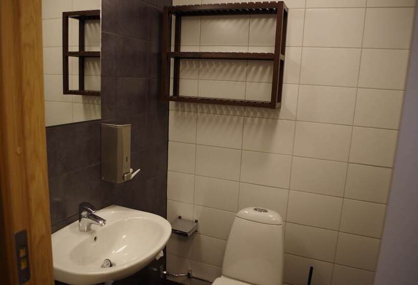 Spoton Hostel & Sportsbar