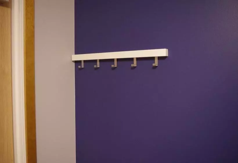 Spoton Hostel & Sportsbar