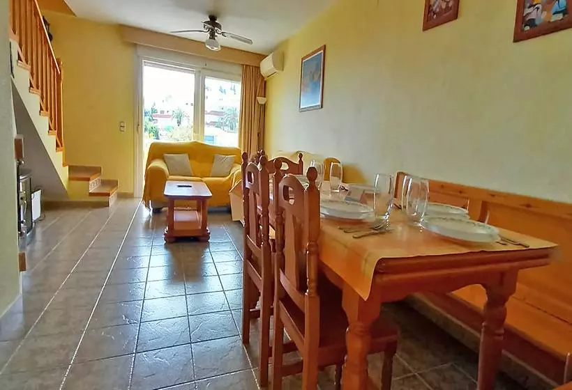 Apartamentos Los Palmitos 3000