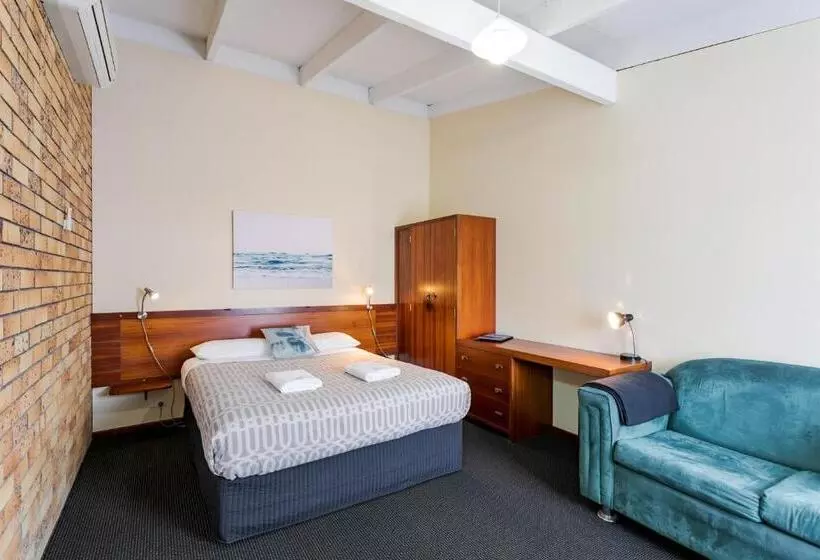 Albany Holiday Units