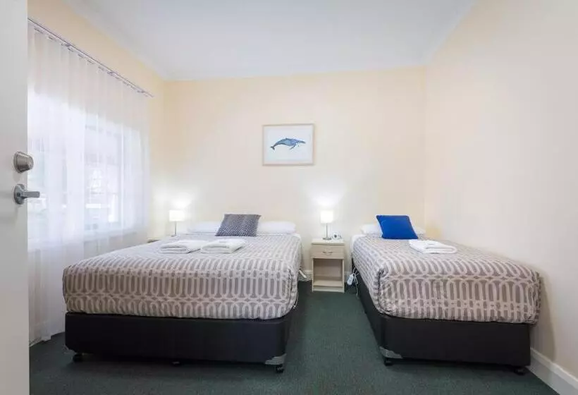 Albany Holiday Units