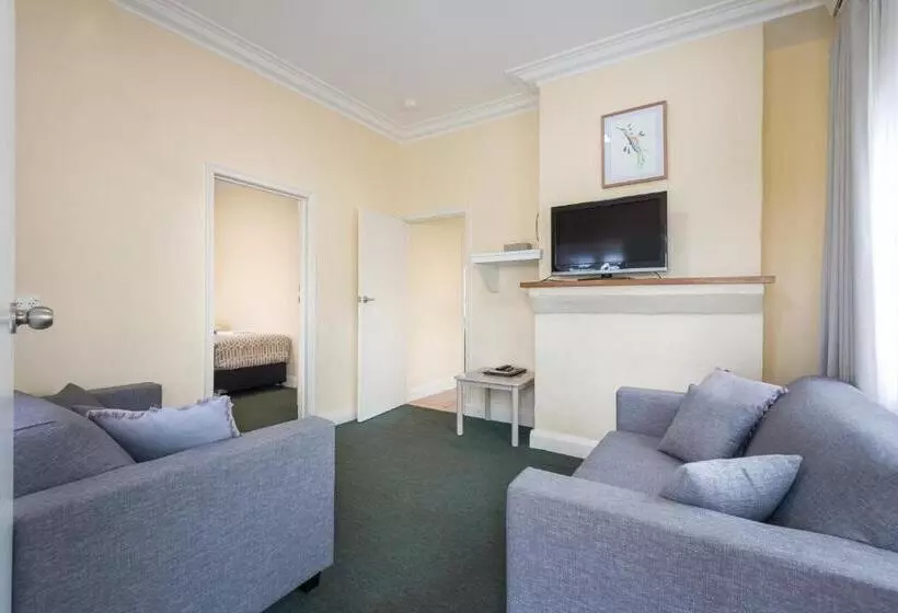 Albany Holiday Units