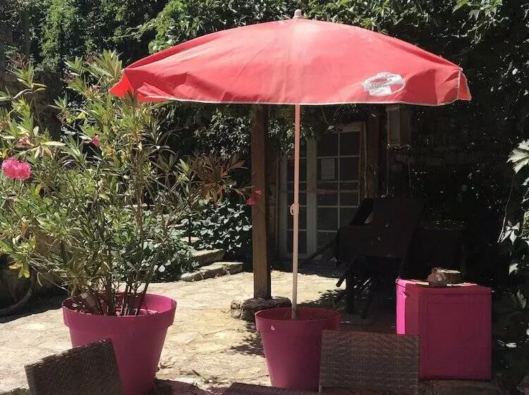 ベッドアンドブレックファースト Domaine D Alcapies