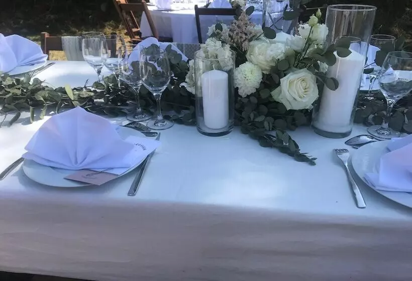 ベッドアンドブレックファースト Domaine D Alcapies