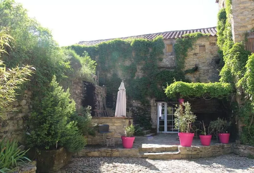 ベッドアンドブレックファースト Domaine D Alcapies