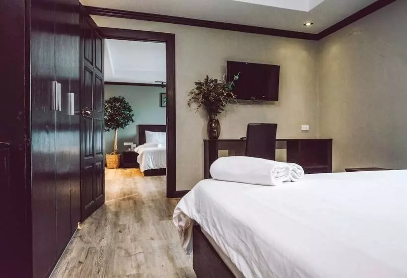 בית מלון כפרי Club Tree