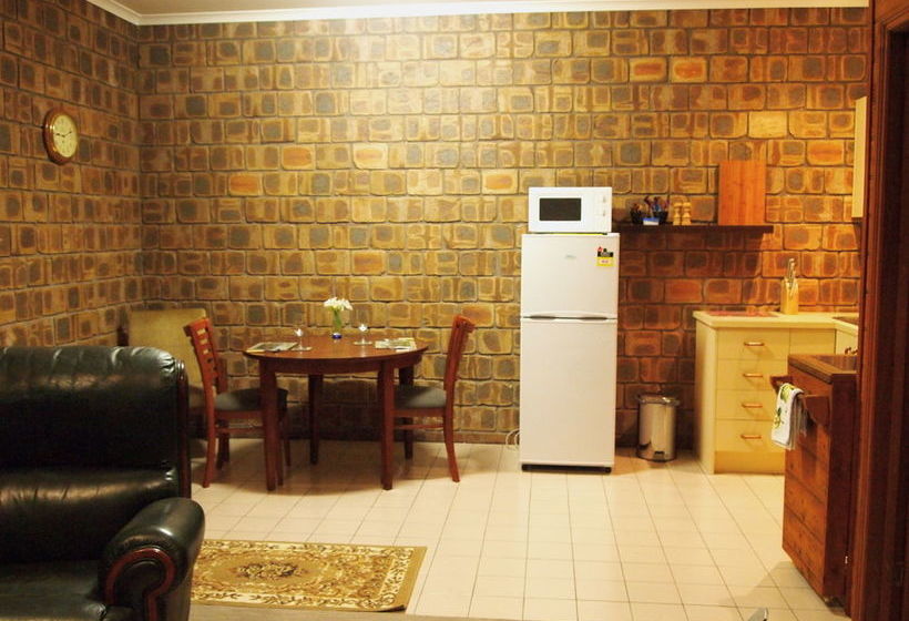 فندق Farmhouse Flat Pet Friendly