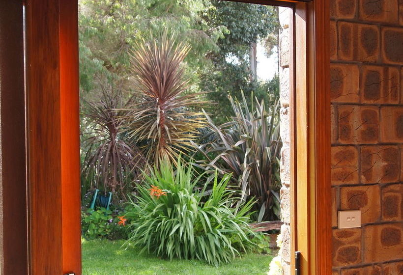 فندق Farmhouse Flat Pet Friendly