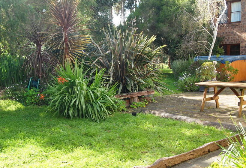 فندق Farmhouse Flat Pet Friendly