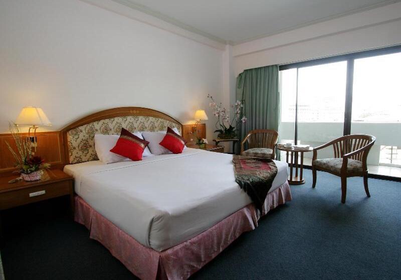 בית מלון כפרי Hatyai Merridian