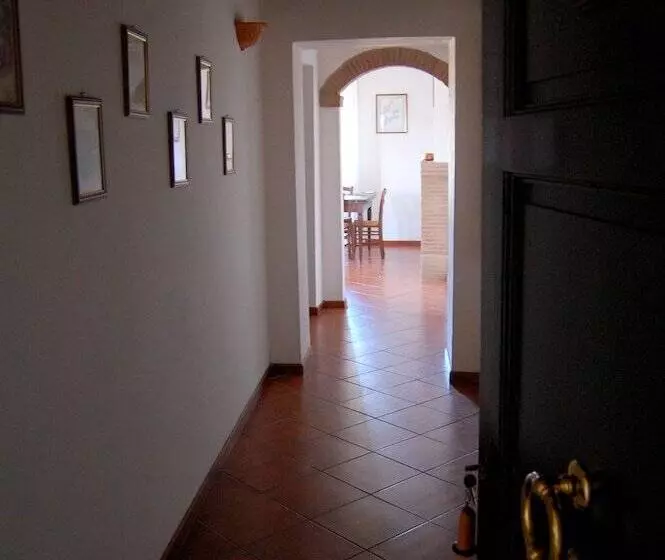 هتل Il Castello Di Rosceto